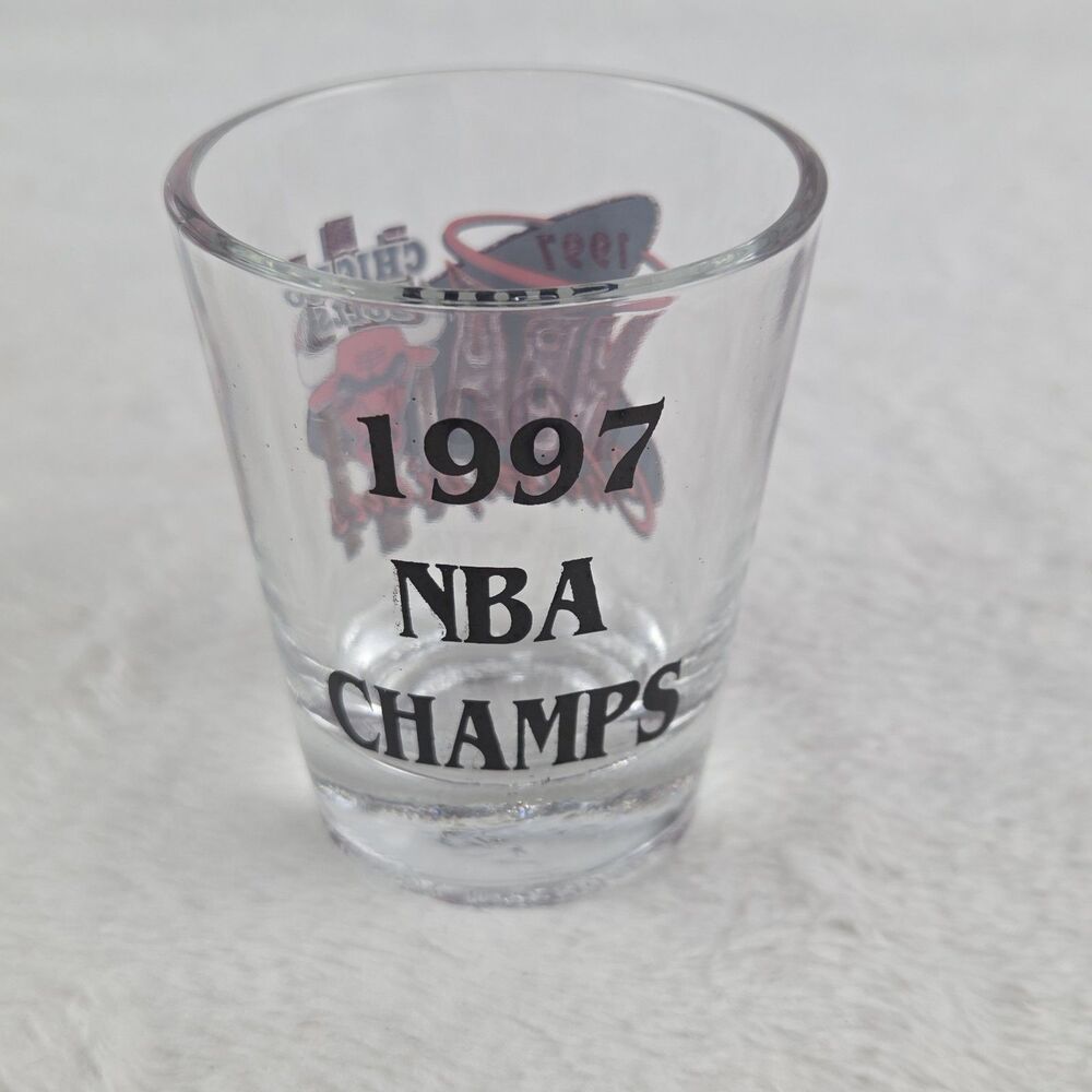 Vintage 1997 Chicago Bulls NBA Champions Shot Glass Collectible Jordan Years - Picture 3 of 7